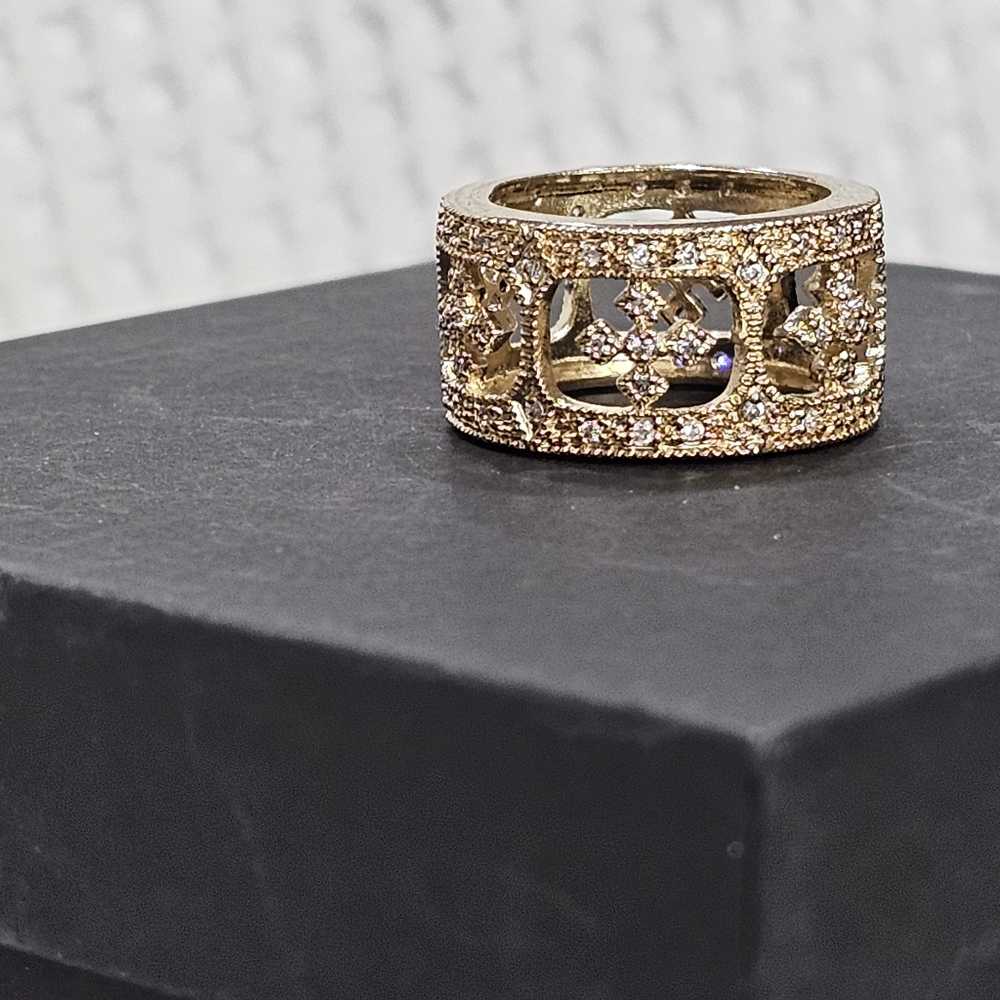 925 Gold Vermeil and Crystal Band Ring - Picture 5 of 16